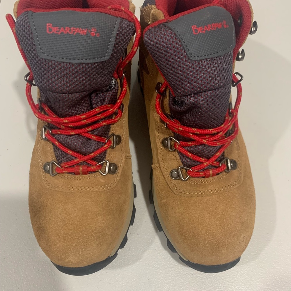 Bearpaw Brown Hiking Boots with Red Laces